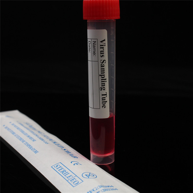 Sample Collection VTM Nasopharynx Tupfer zum Testen